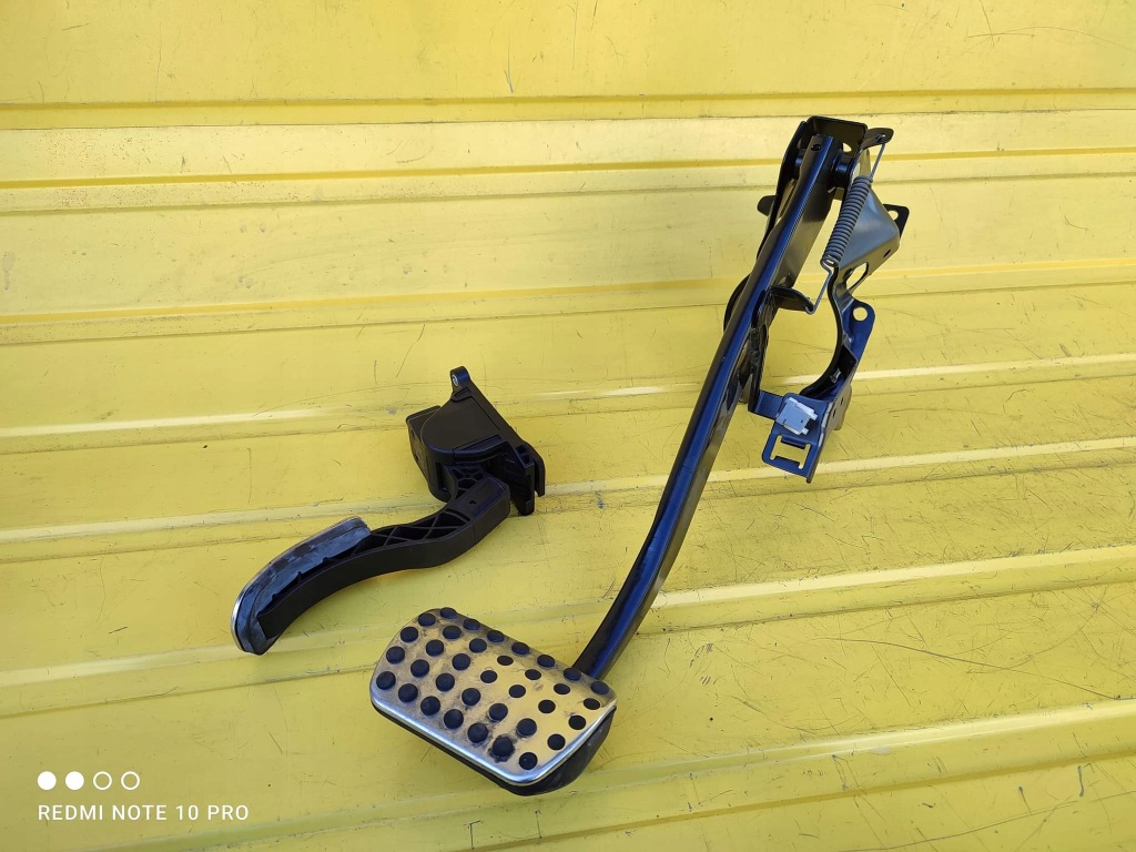 фото №1, Mercedes vito w447 педаль тормоза газа автоматическая коробка передач