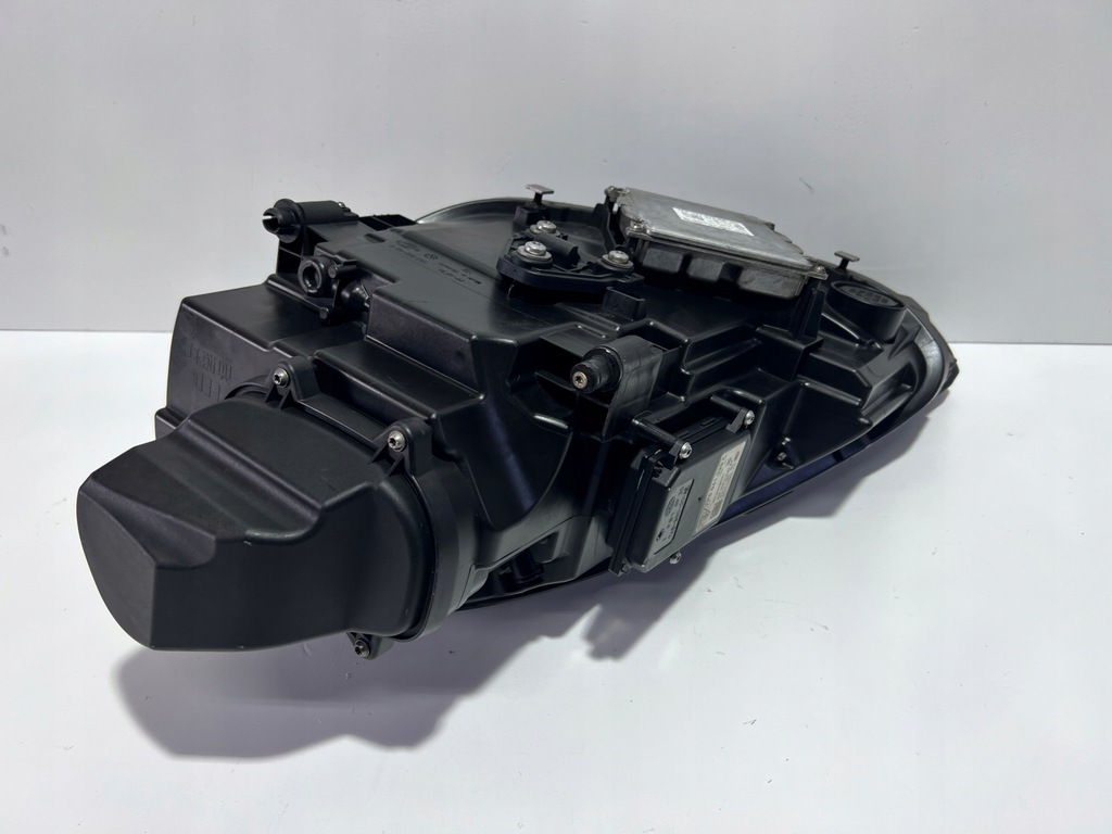 фото №12, Porsche cayenne lift 7p5 full led matrix лампа