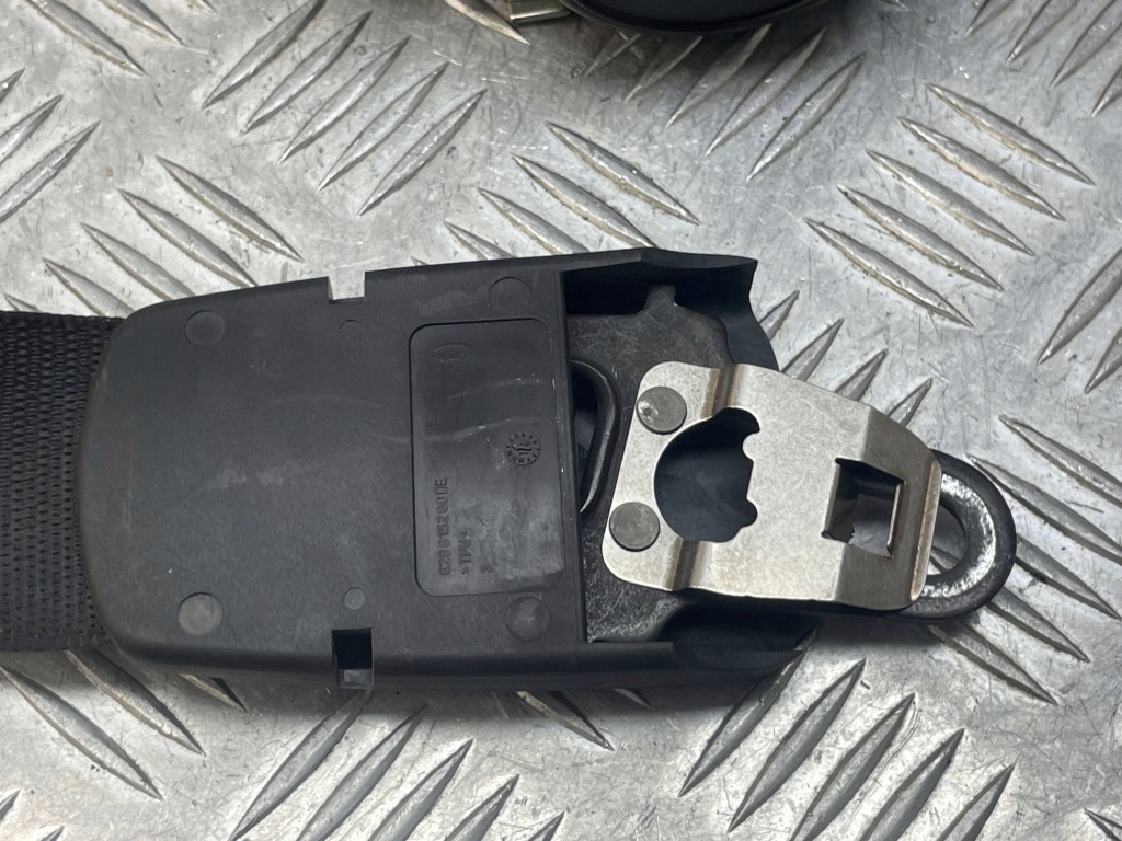 фото №8, Bmw оригінальний номер 7441660 x2 f39 pas безпеки правий перед передній