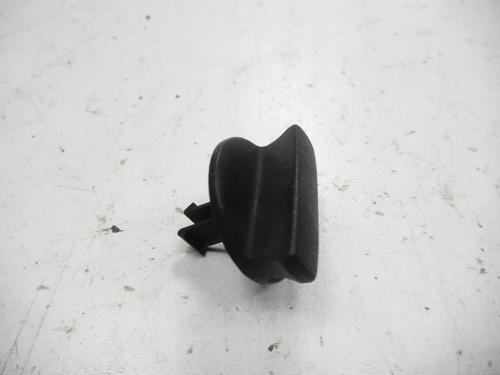 фото №5, Кронштейн бардачка trójąta audi q7 07- 1j0867467