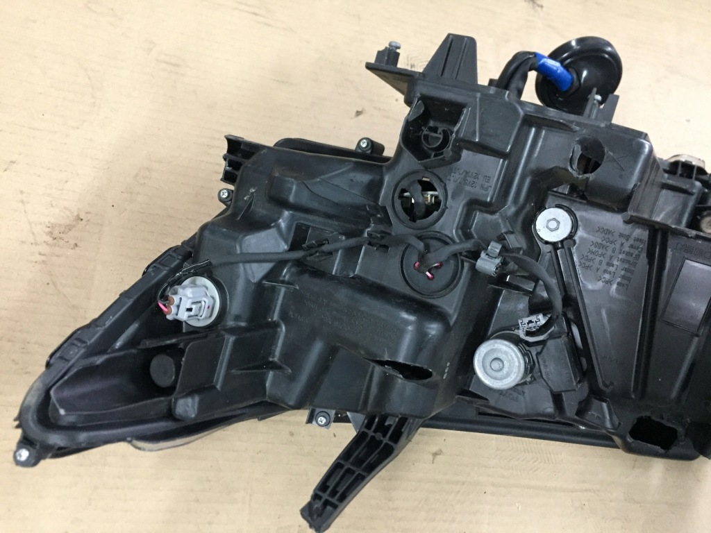 фото №3, Land cruiser 150 lift 18- лампа правая перед