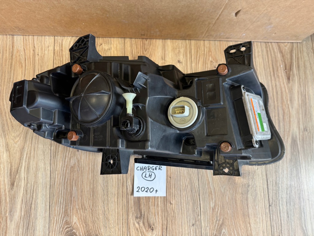 фото №9, Dodge charger лампа ксенон левая 2020+