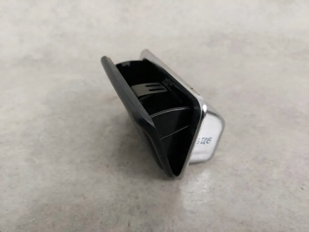 фото №5, Попільничка задня mitsubishi colt iii c50