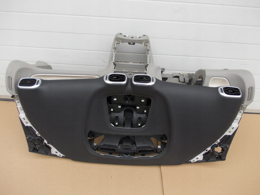 фото №11, Панель приладів подушки безпеки натягувачі citroen c3 picasso