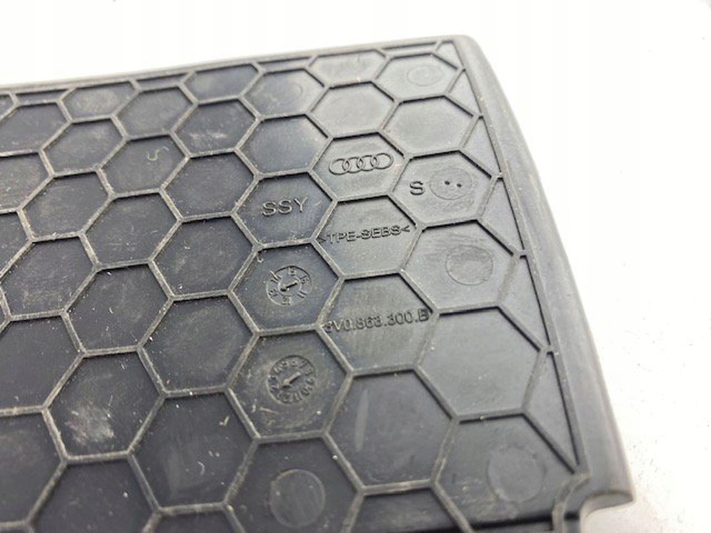 фото №5, Audi a3 s3 8v 2016 бардачок панели приборной панели