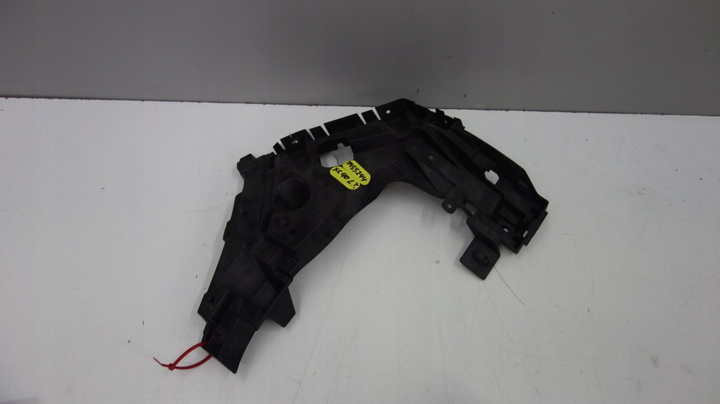 фото №1, Volvo xc40 ii направляющая кронштейн бампер 31455244