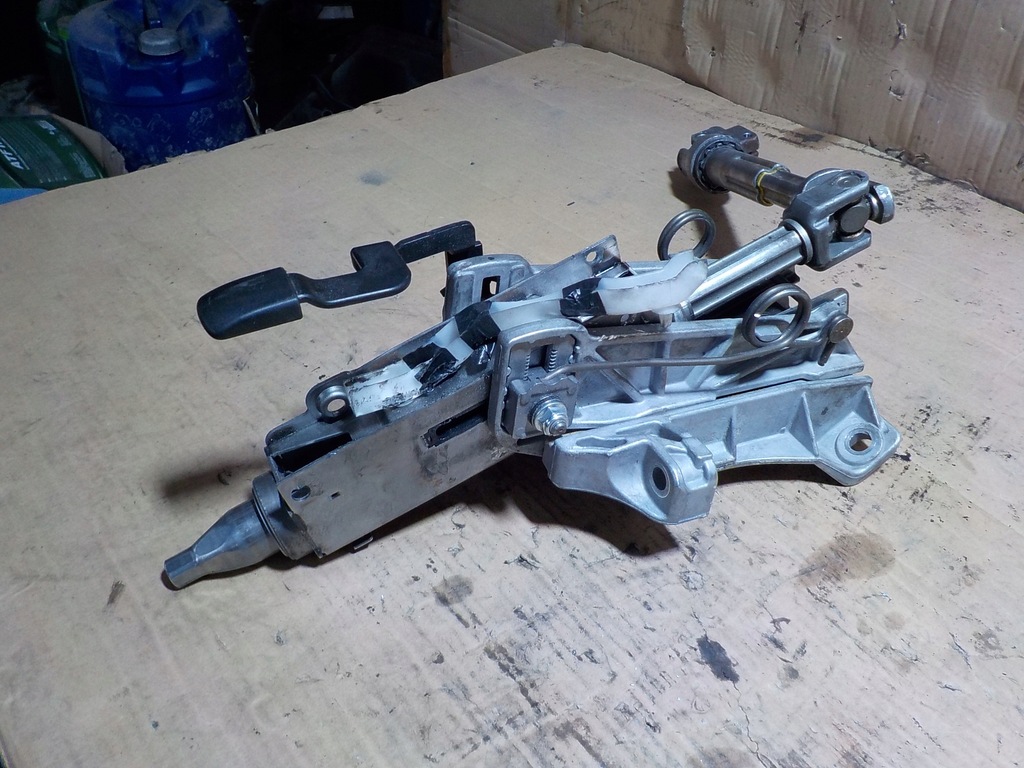 фото №6, Volvo v40 колонка рулевая 2.0 дизель