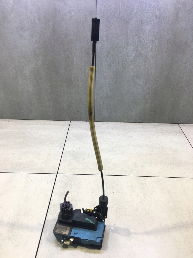 фото №1, Замок двері правий перед v70 ii xc 8 pin