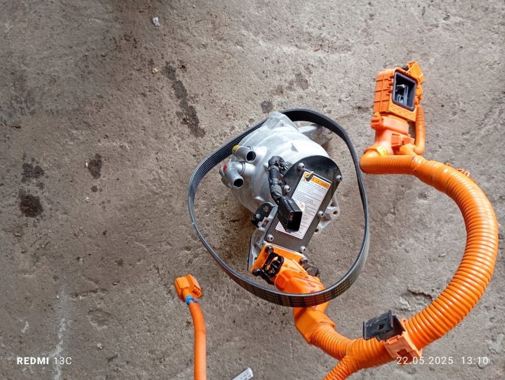 Генератор kona niro 2 1,6hyb 37390-03920 комплектный в Украине