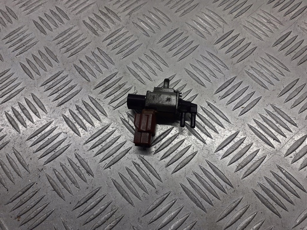 фото №1, Клапан вакуумa mazda 5 2.0 k5t46597