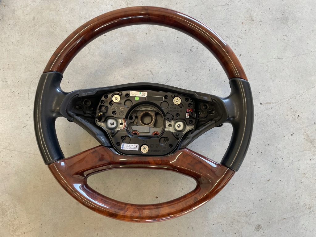 фото №1, Воздуховод drewno кожа ассистент mercedes w221 w216 lift