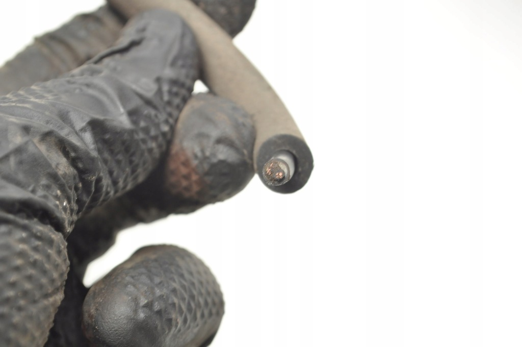 Lexus is 3 поворотний кулак правий задній Недорого