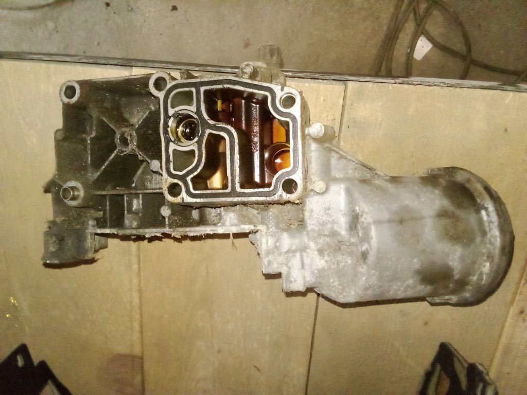 фото №4, Основание фильтра масла bmw оригинальный номер 6750330680