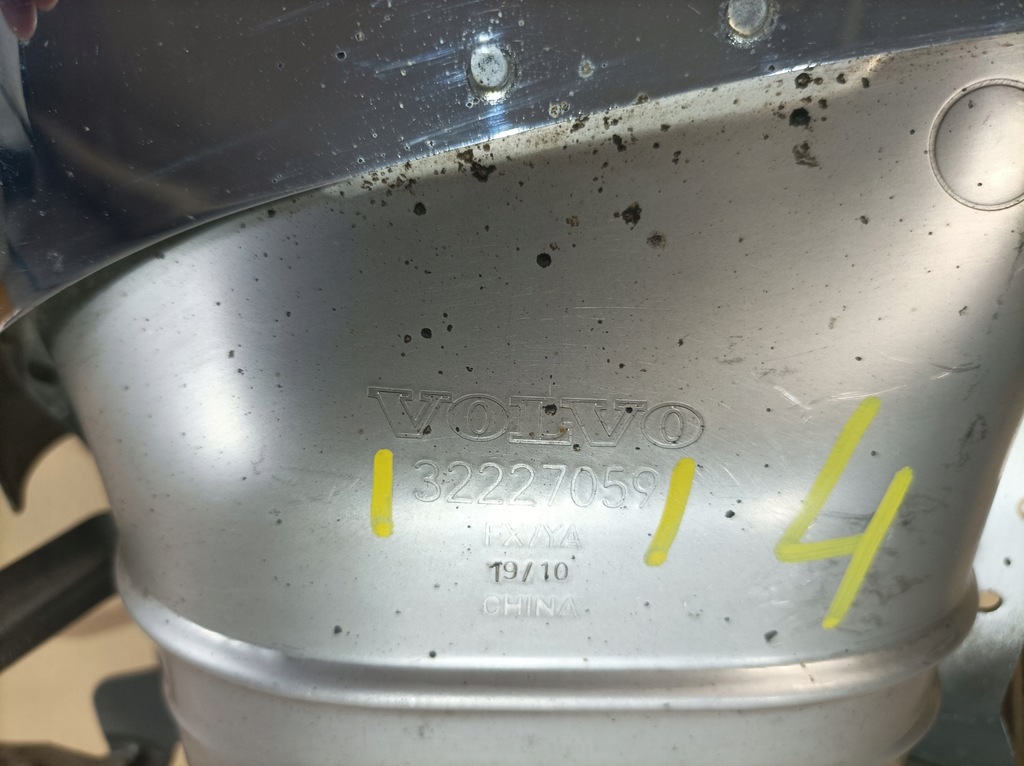 фото №6, Наконечник выхлоп volvo s90 v90 левая 32227059