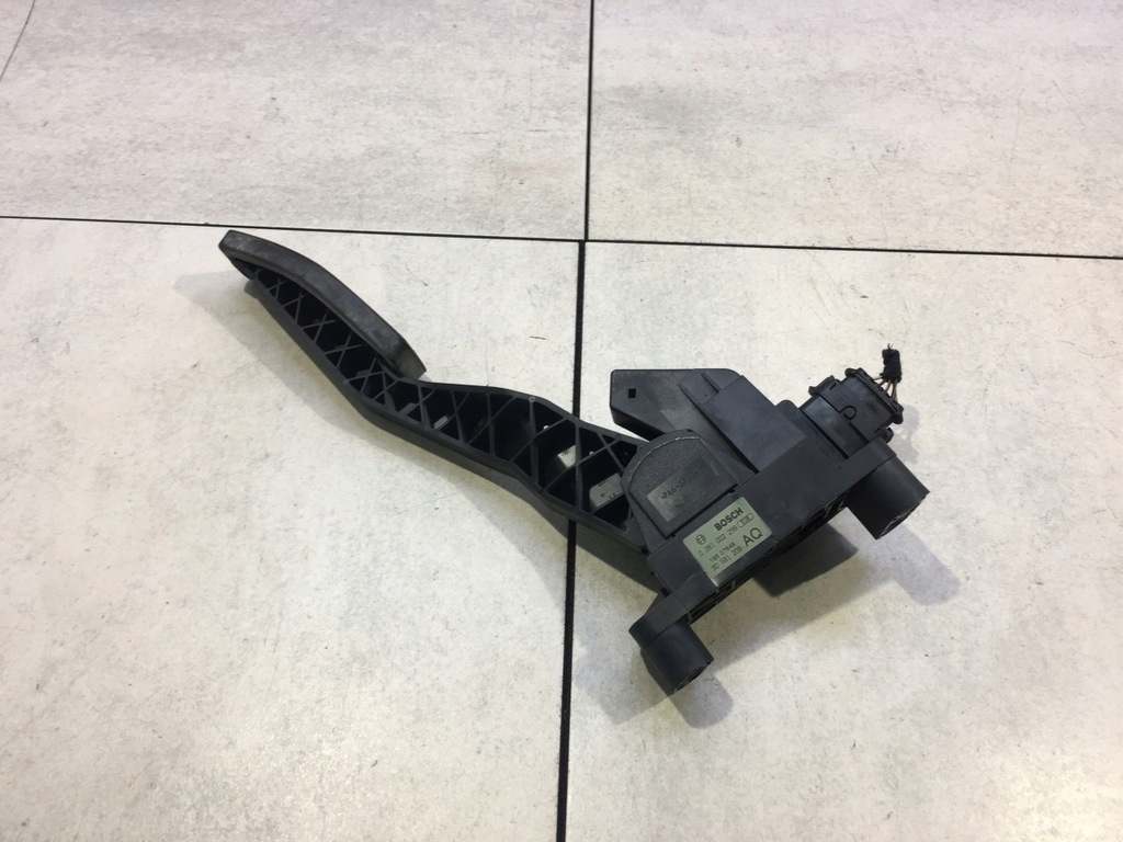 фото №1, Потенціометр газу zafira a 2.0 dti 0281002298