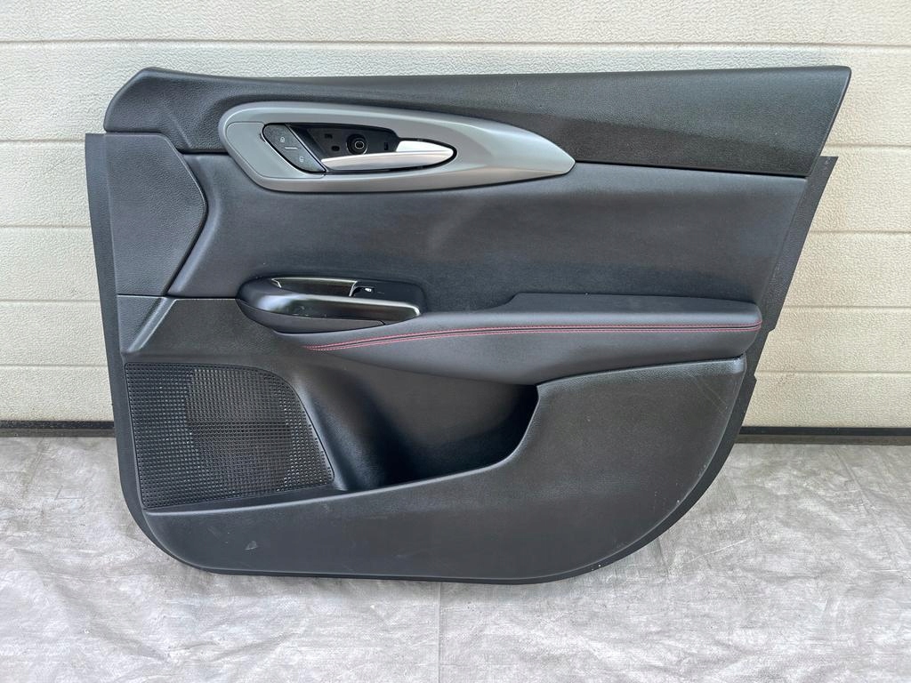 фото №1, Alfa romeo tonale оббивка права передня обшивка