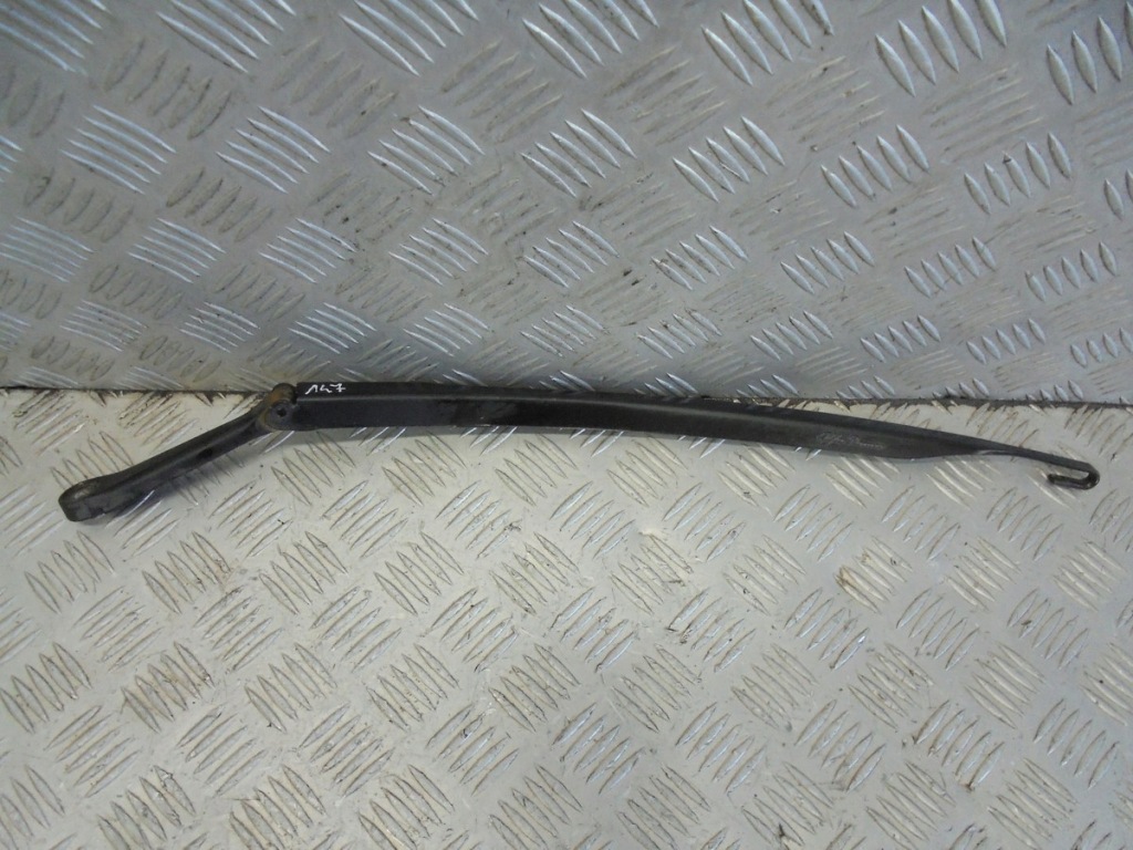 Купити Важіль двірники перед alfa romeo 147