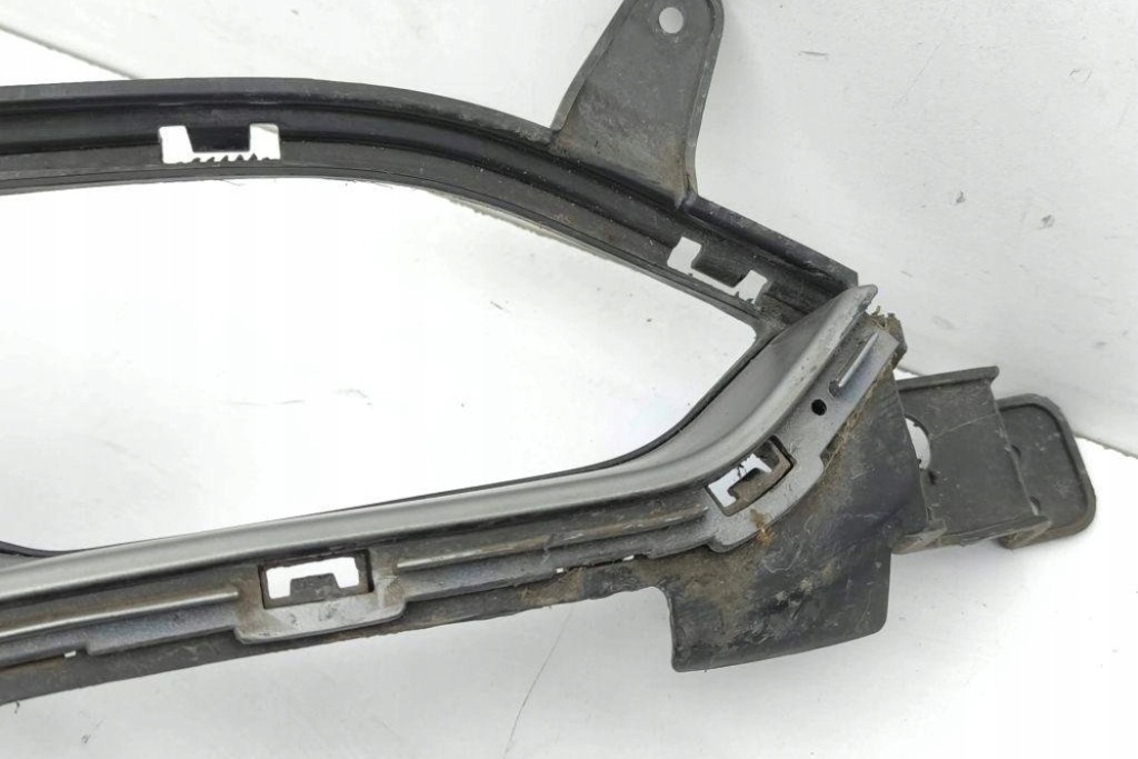 Решётка бампера средняя hyundai 86561j9010b 1.6l 2019 Недорого