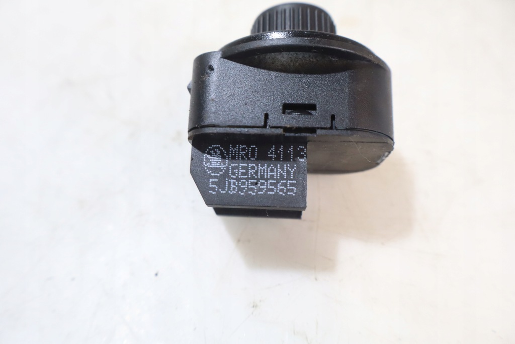 фото №4, Панель управление зеркал skoda rapid ii 1.6tdi