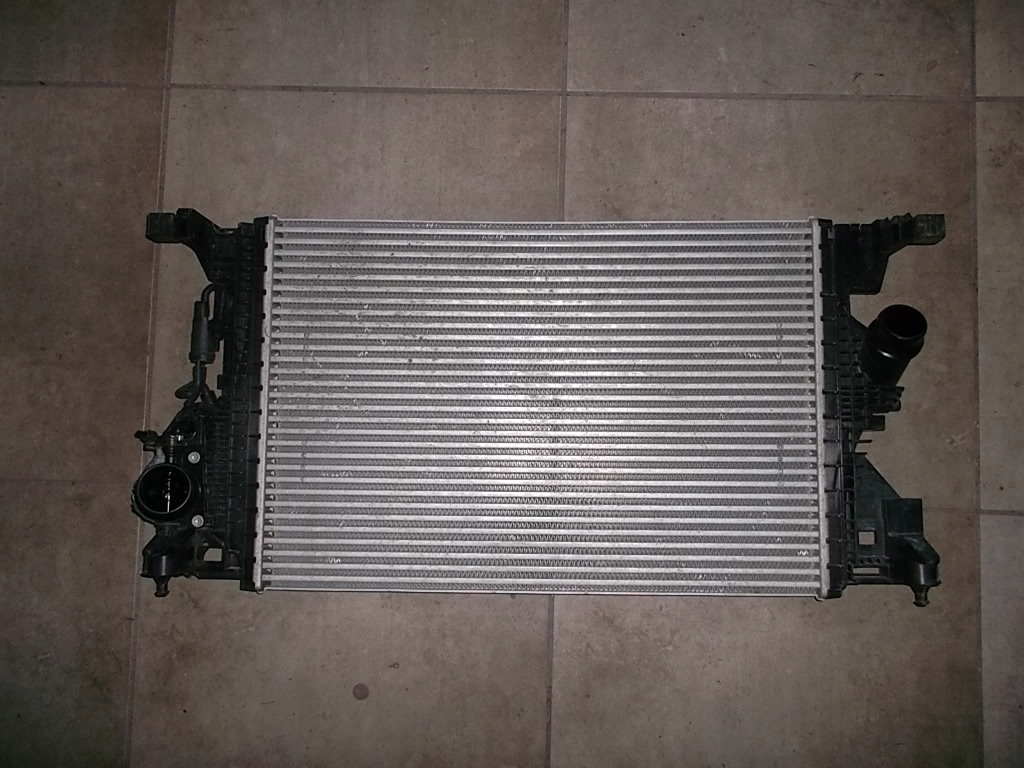 Купити Mercedes a2475006200 радіатор повітря інтеркулер