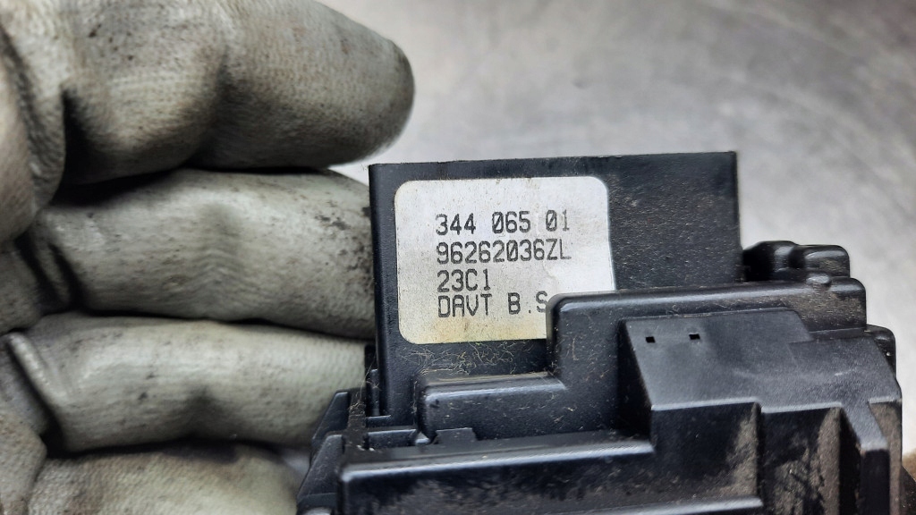 фото №6, Переключатель дворник peugeot 206 cc 2.0b 01r cabrio 96262036zl