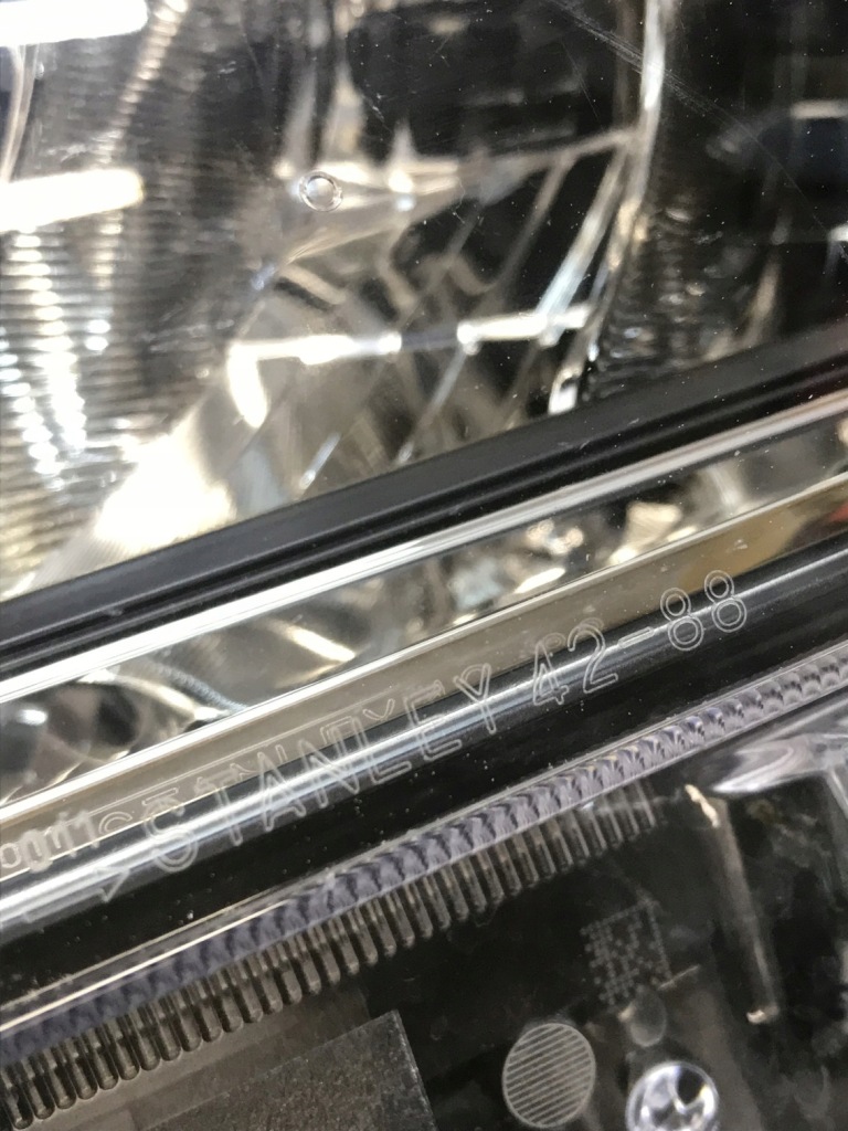 фото №14, Лампа левая перед toyota rav4 v 2019- stanley 42-88