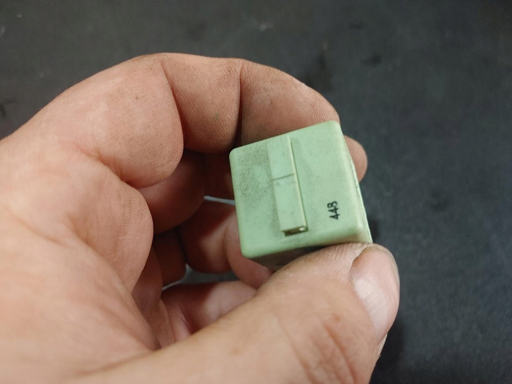 Bmw e39 2.5 бензин оригинальный номер bmw реле зелёный 61368373700 оригинал Киев