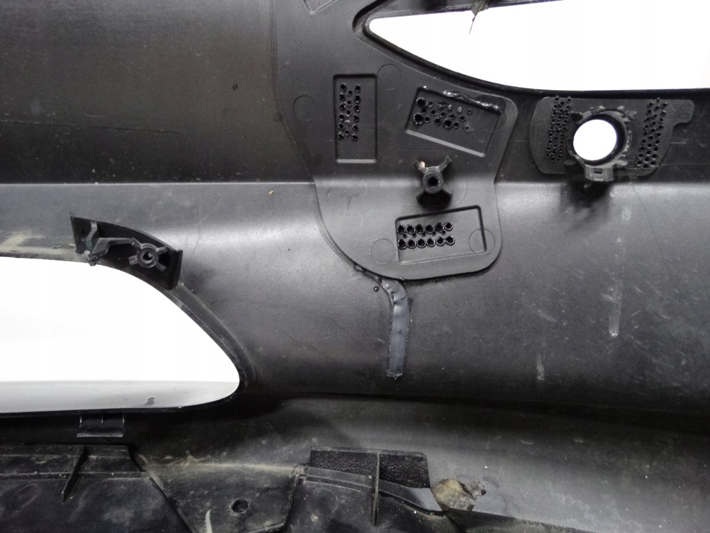 Tesla model 3 17-23 бампер передний оригинальный 1453774-00-b Оригинал