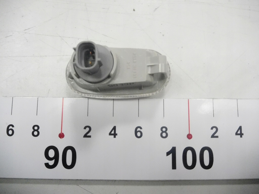 фото №8, Поворотник боковой белый r=l mitsubishi l200 оригинальный номер 8351a041