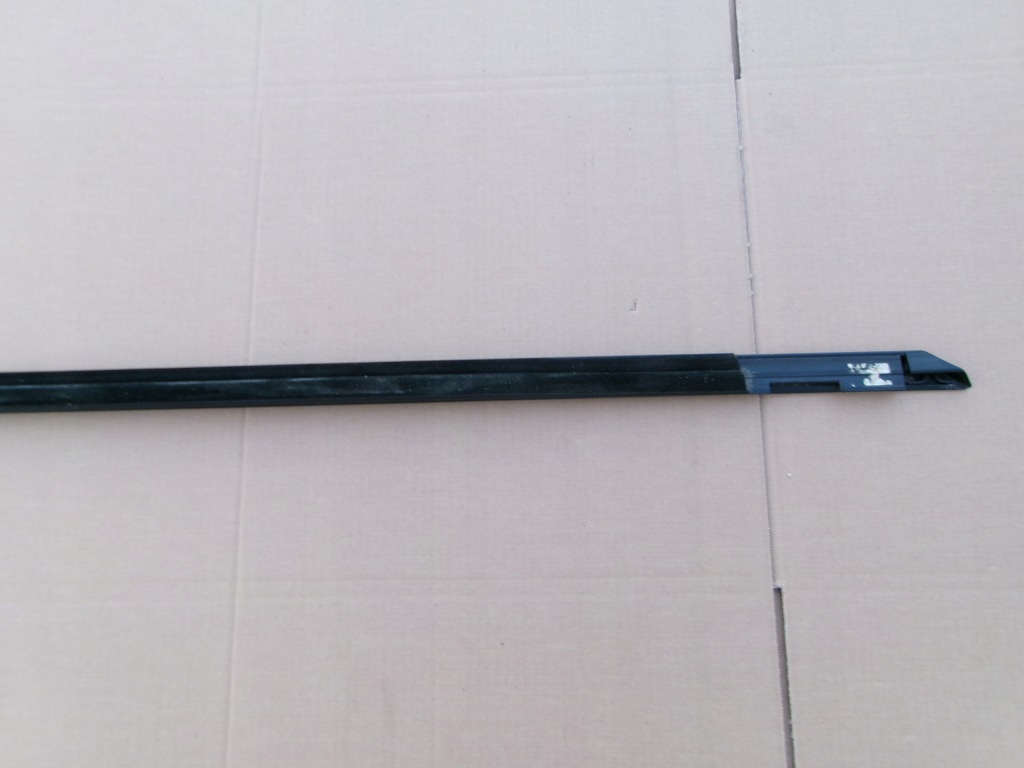 фото №3, Молдинг ліва ущільнювач двері mercedes w231 r231 sl 13-20