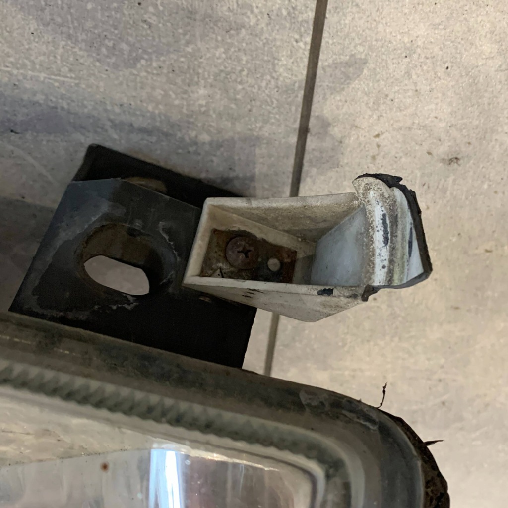 фото №6, Лампа передня ліва пошкоджені тримачі 38210748 renault master ii