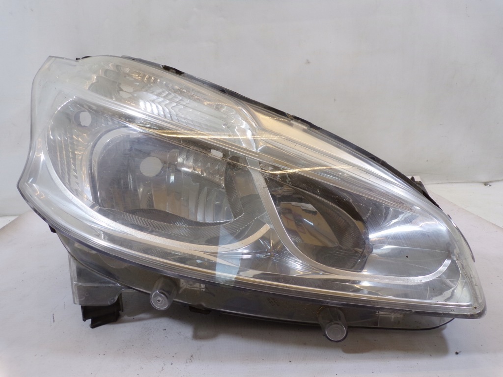 фото №1, Лампа передняя перед правая peugeot 208
