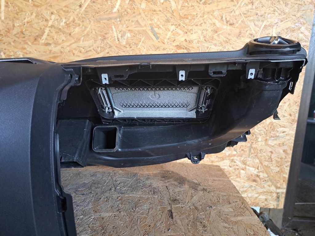 фото №8, Mercedes w246 b-klasa консоль панель приладів подушка безпеки czarna