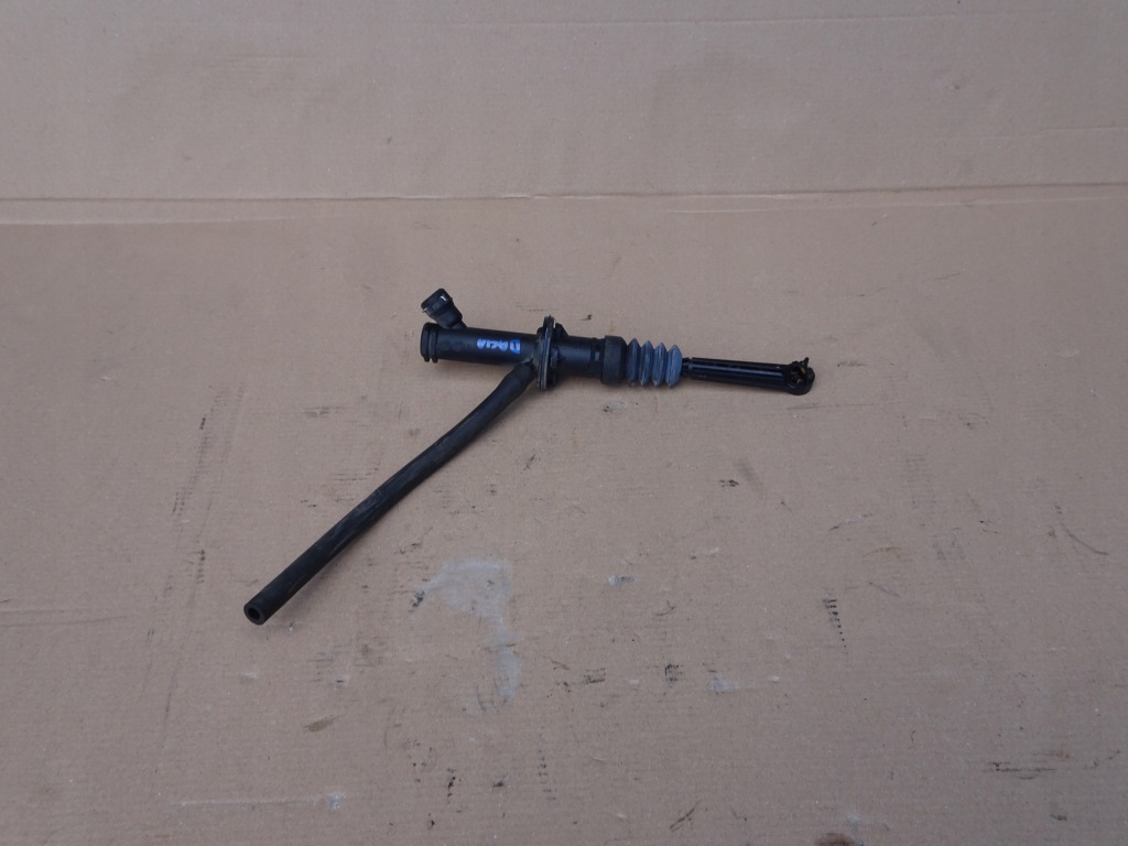 Купити Dacia sandero ii lift помпа зчеплення 306104585r