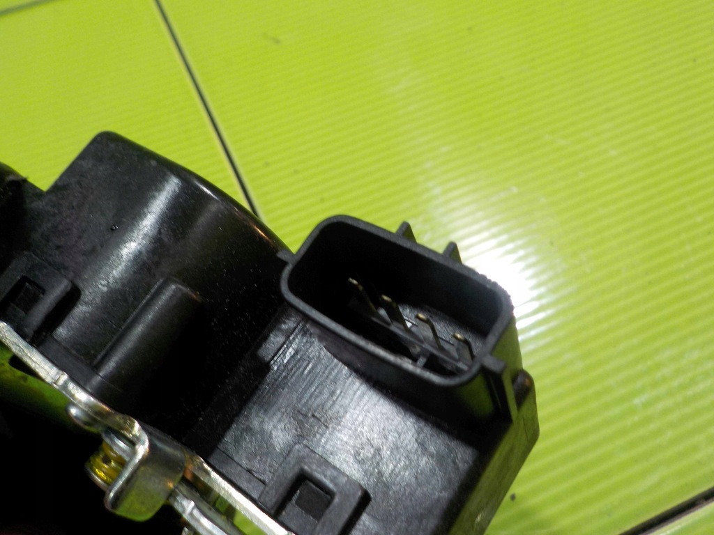 фото №8, Hyundai ix35 i 13r 5d замок крышки задняя 81230-2s000