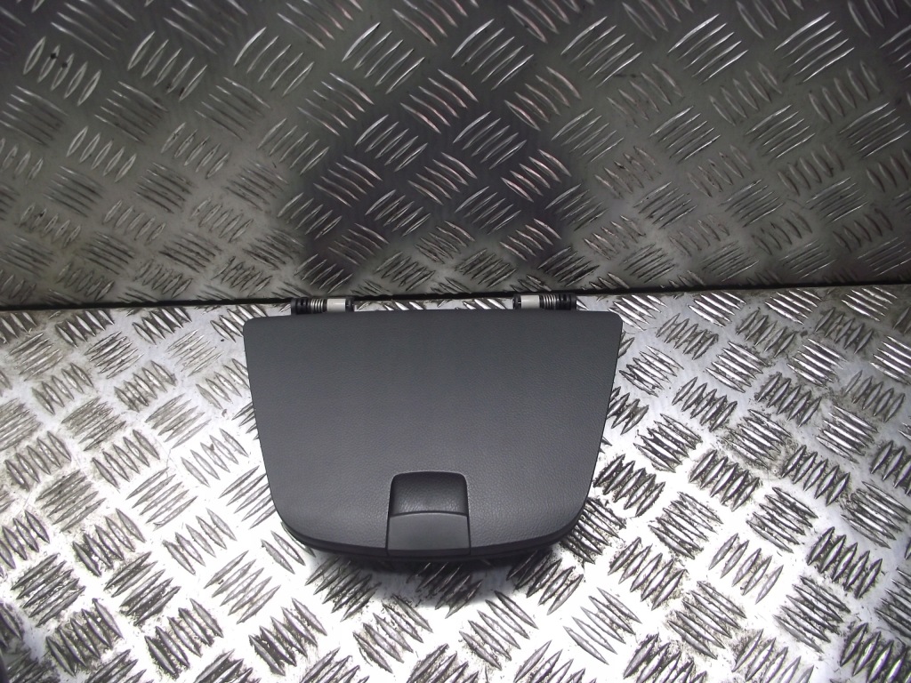 фото №1, Бардачок консоли средний chevrolet оригинальный номер 96829287