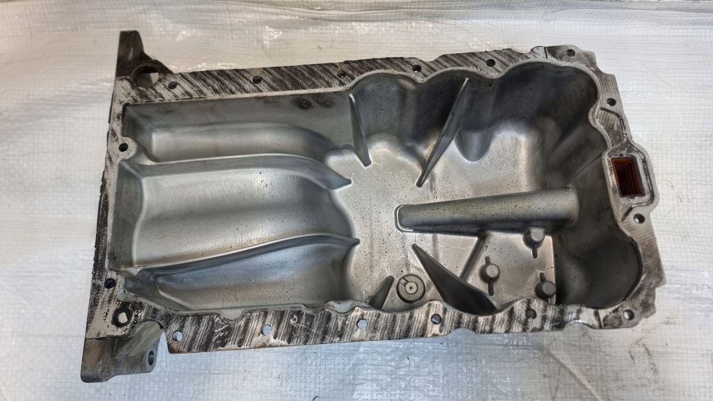 Opel astra j iv mokka a 1.4 1.2 піддон масляна 55562729 55568035 Київ