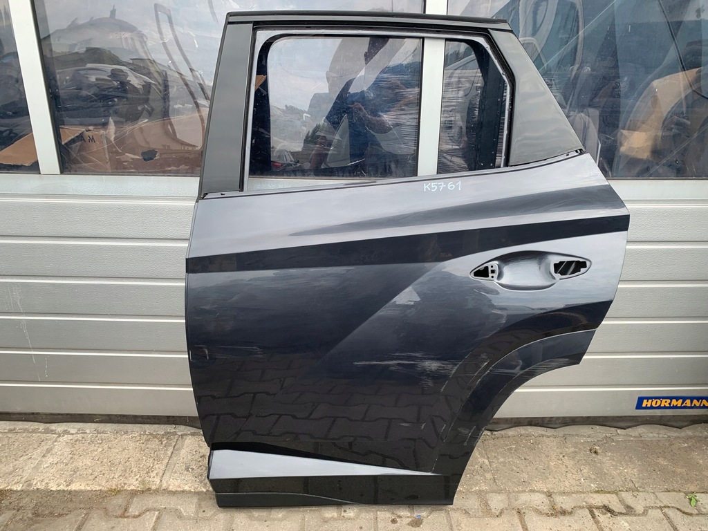 фото №1, Hyundai tucson iv дверь левый задняя задние молдинг