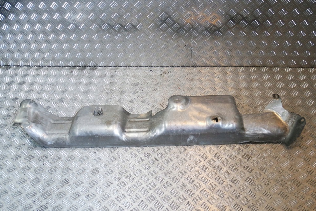 Купить Защита тепловая mercedes g w463/4 a4636808602