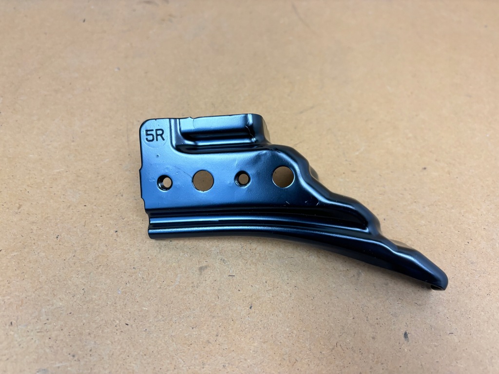 фото №1, Toyota aygo ii кронштейн крыла правый перед