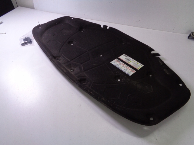 фото №2, Шумоизоляция капот клипсы alfa romeo giulia 2.2 дизель 2016 rok