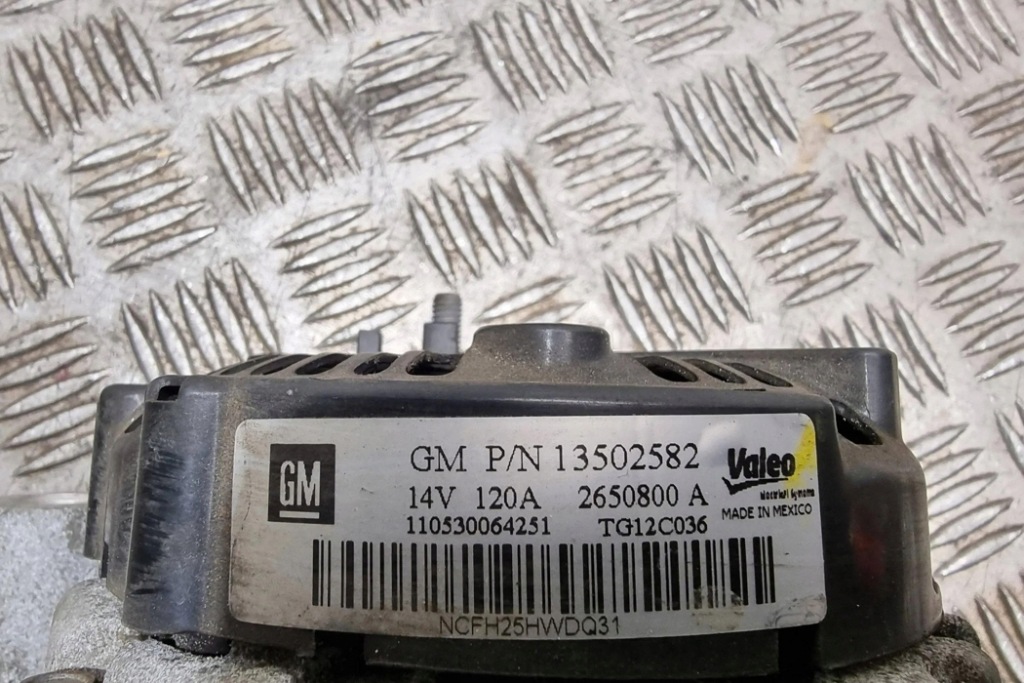 Генератор opel insignia a estate g09 13502582 2.0l дизель 118kw 2012 Киев