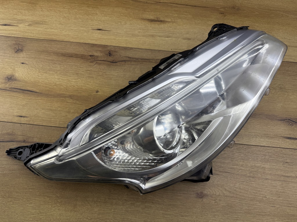 фото №16, Лампа фара правий перед передній peugeot 208 i eu org - комплектна