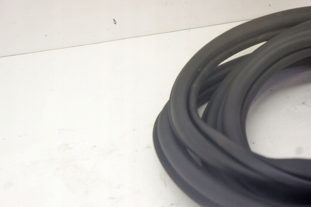 фото №6, Pw094 skoda scala прокладка дверь правый задняя