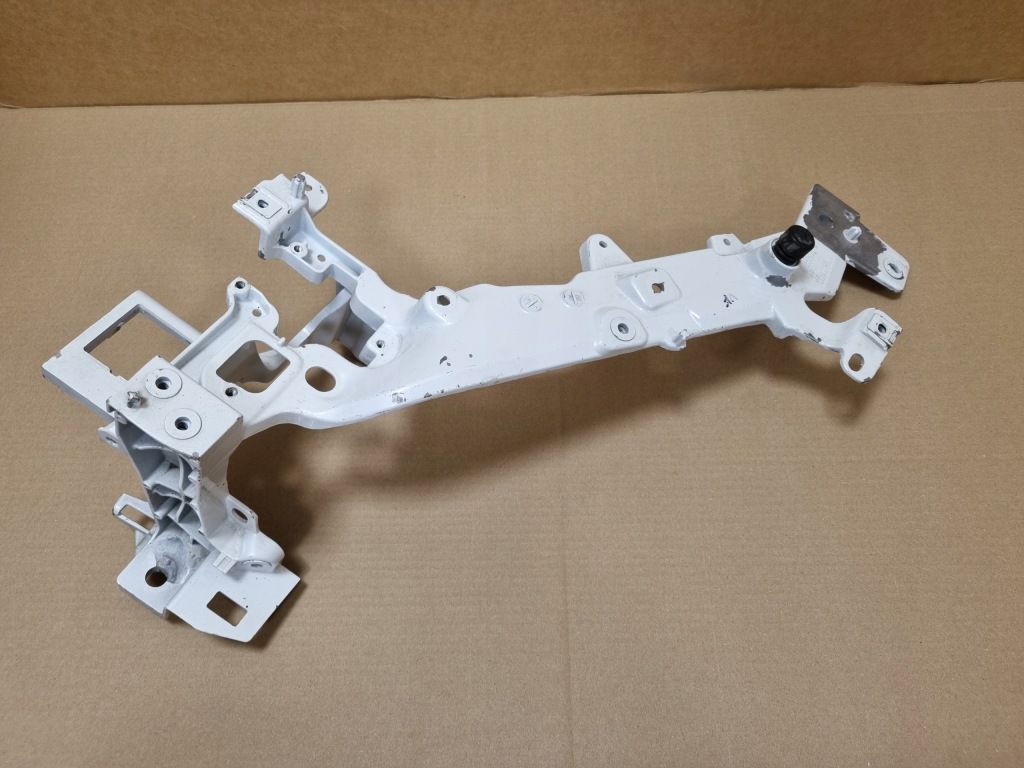 фото №1, Polestar 2 лівий кронштейн кронштейн панель фари pas передній 31688286