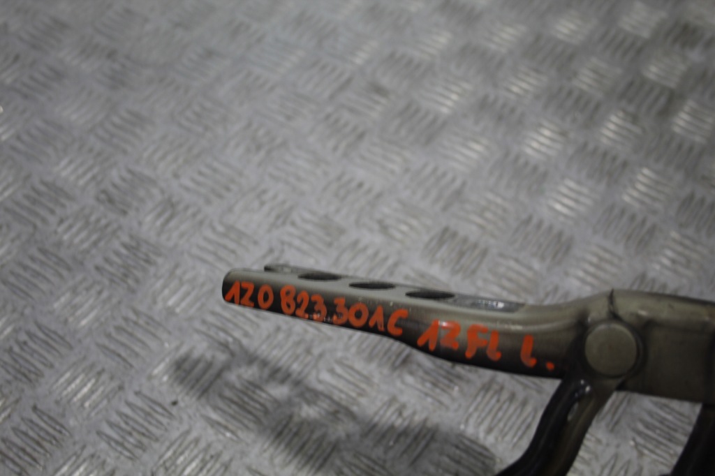 фото №12, Петля капот лівий skoda octavia ii 1z0823301c