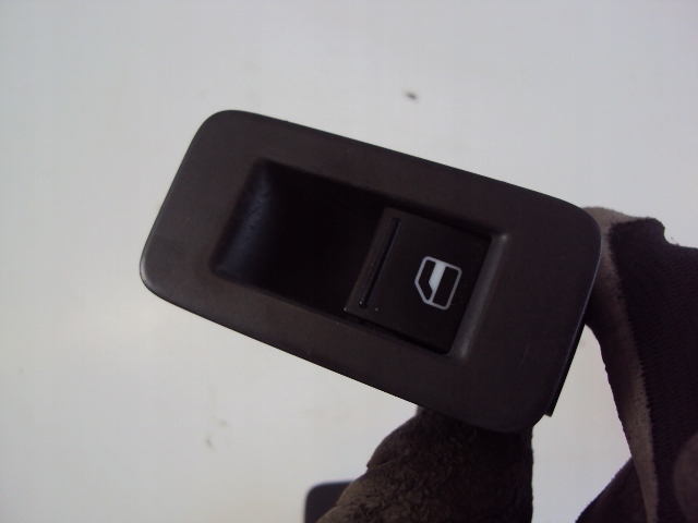 фото №2, Панель скло vw touareg fl 07 r