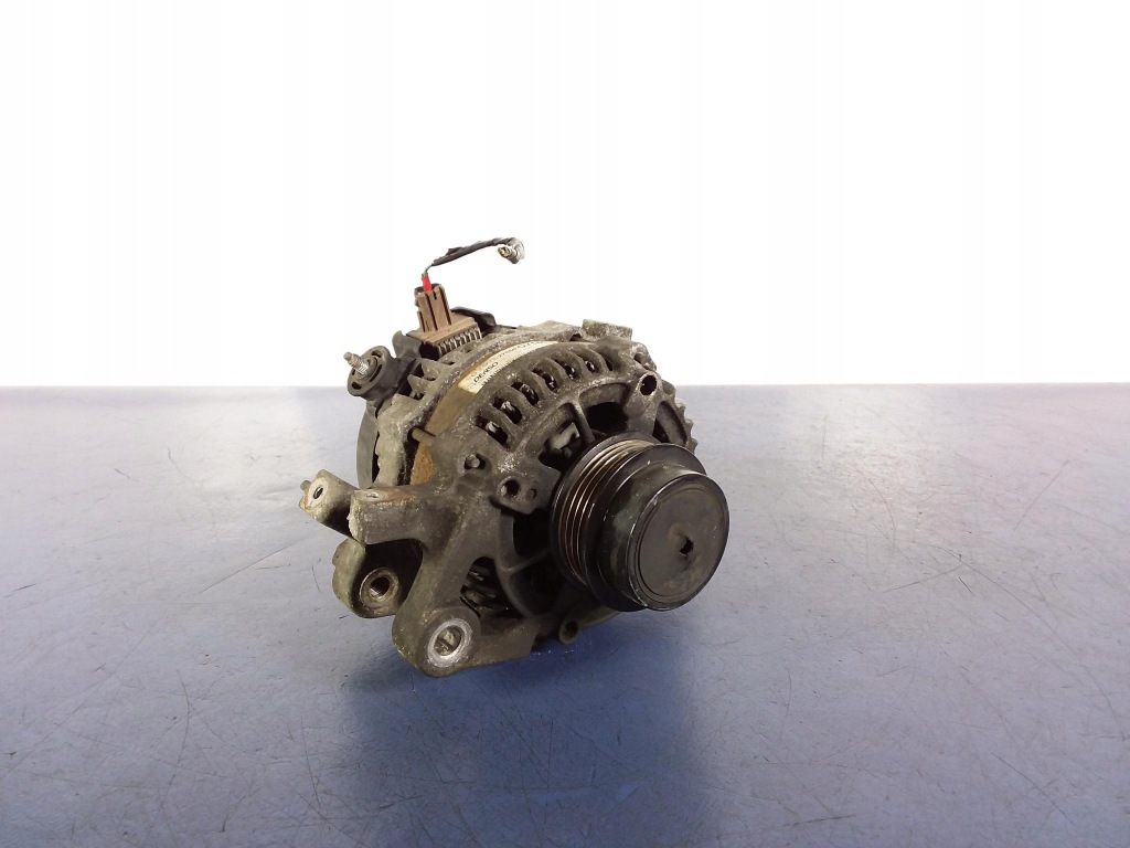 фото №1, Toyota yaris iii генератор 27060-oy160