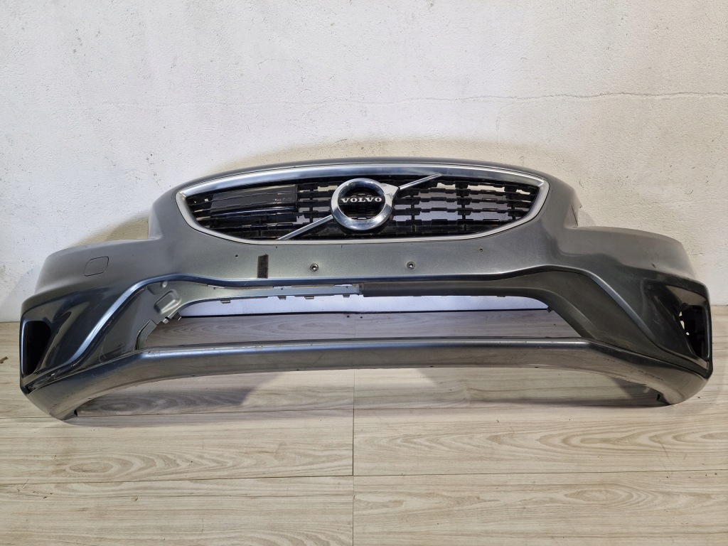 фото №2, Volvo v40 lift 2016 - r-design бампер перед