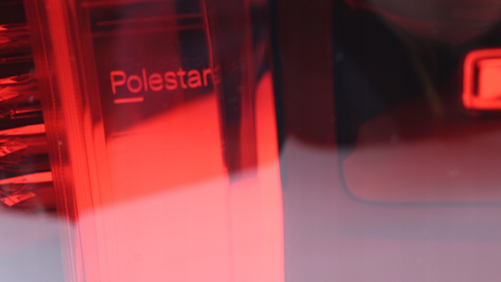 фото №4, Polestar 2 - лампа права задня led 2019+